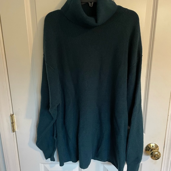 Free People Softly Structured Tunic
Sweater Peacock Jewel Blue Cowl Neck - Picture 3 of 4